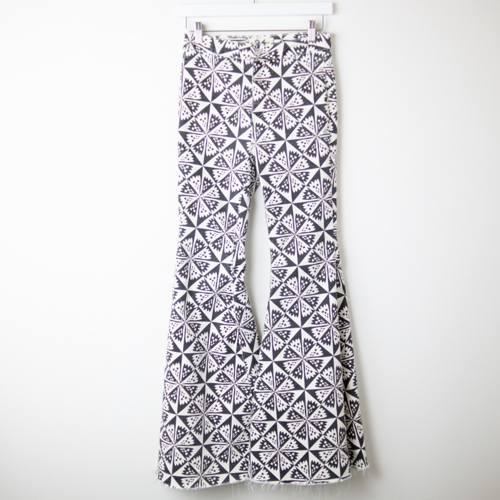 Free People We The Free Just Float On Flare Jeans 26 Cream Black Boho Geometric
